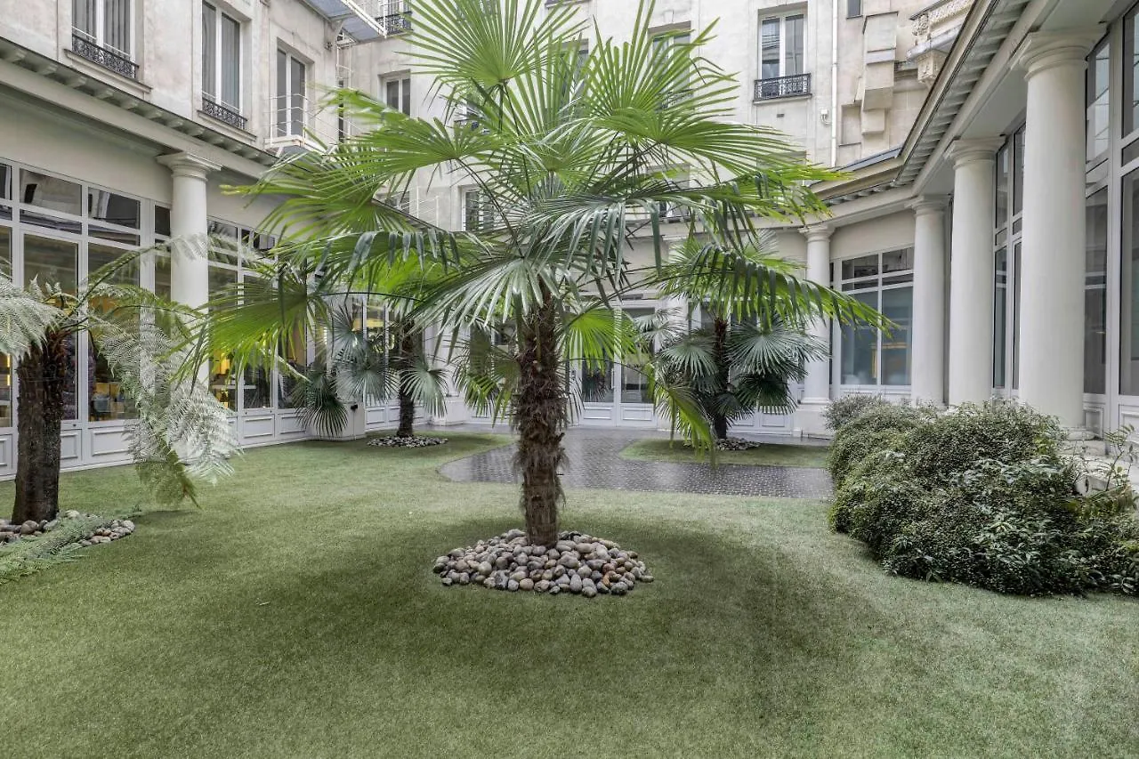 Apartment Bail Mobilite Appartement, Place Vendome, Opera Paris